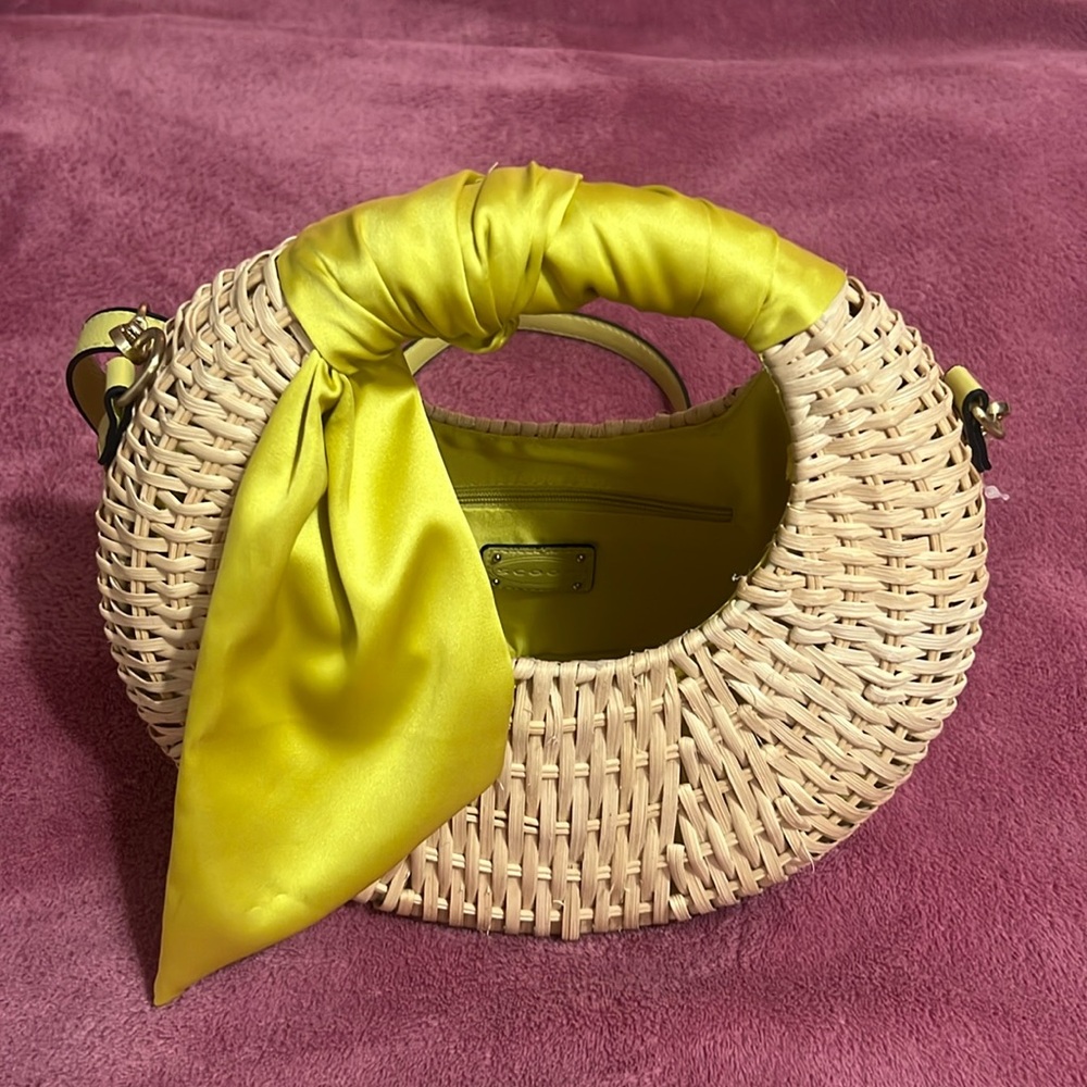 Hand bag